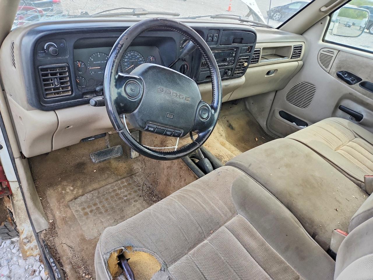 1996 Dodge Ram 2500 VIN 1B7KF26W8TS654672 photo 8