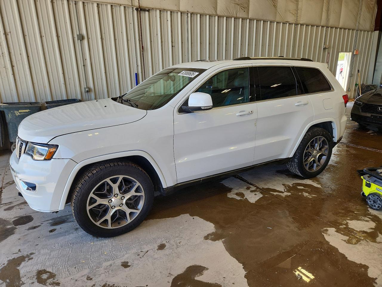 2018 JEEP Grand cher VIN 1C4RJFBG6JC138868 photo 1