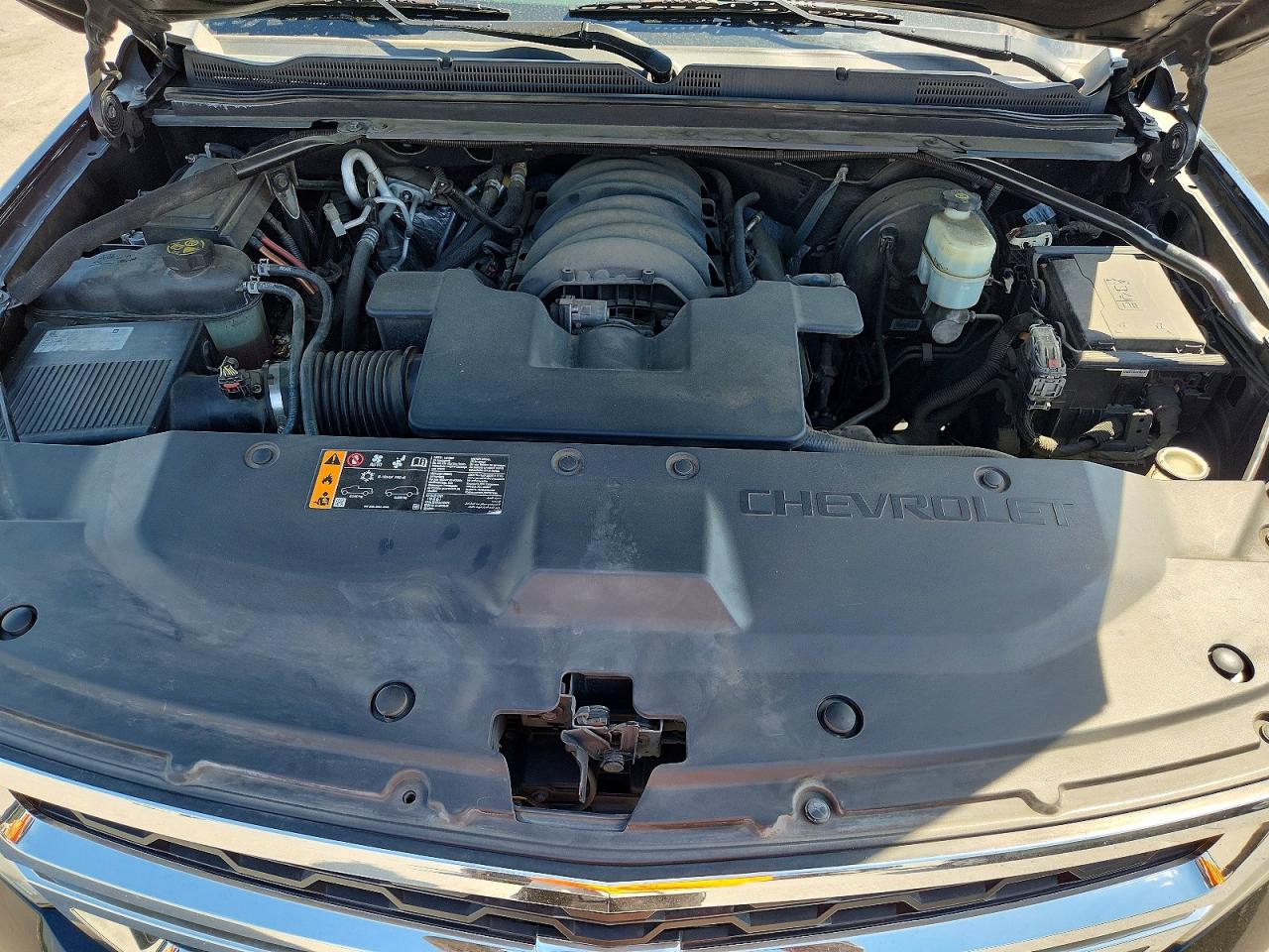 2020 Chev Suburban VIN 1GNSCHKC1LR301602 photo 12