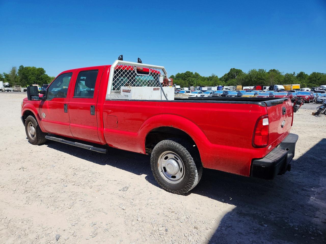 2011 Ford F250 VIN 1FT7W2AT6BEC76643 photo 2