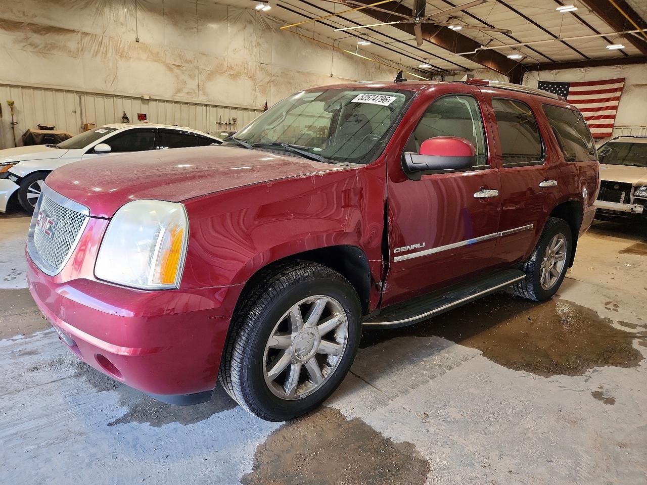 2011 GMC Yukon VIN 1GKS2EEF6BR140599 photo 1
