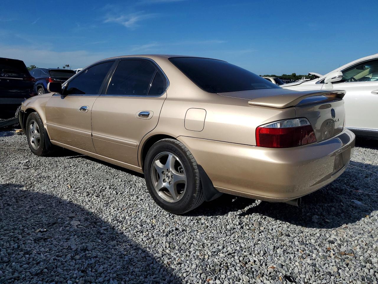 2002 ACURA Tl VIN 19UUA56622A024872 photo 2