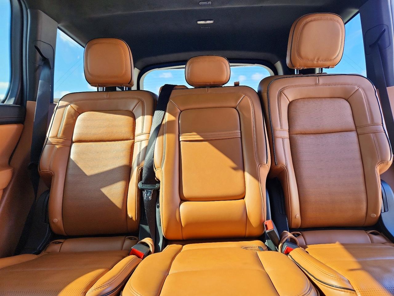 2021 Lincoln Aviator VIN 5LM5J9XC8MGL01662 photo 10