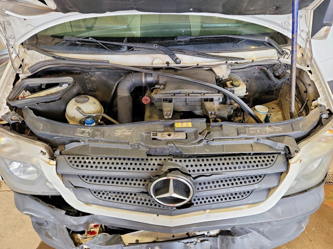 2016 MERCEDES Sprinter VIN WD3PE7DD3GP315408 photo 12