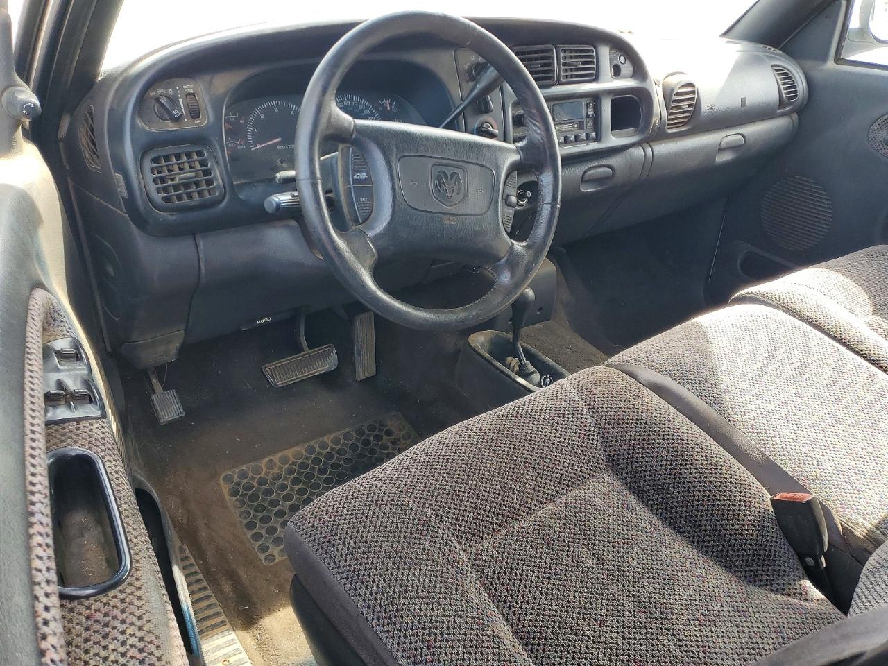 1999 Dodge Ram 1500 VIN 3B7HF13Z0XG122039 photo 8