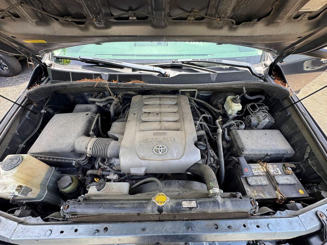 2010 TOYOTA Sequoia VIN 5TDDY5G18AS033686 photo 7