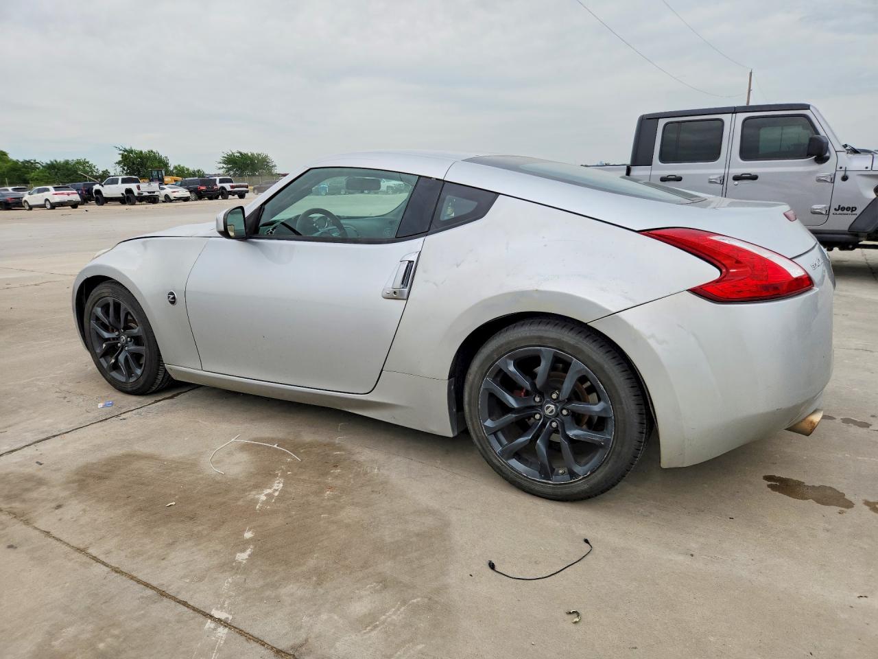 2015 Nissan 370z VIN JN1AZ4EH5FM444141 photo 2