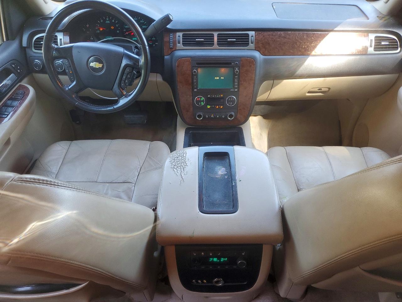 2007 Chevrolet Suburban VIN 3GNFK16307G109275 photo 8