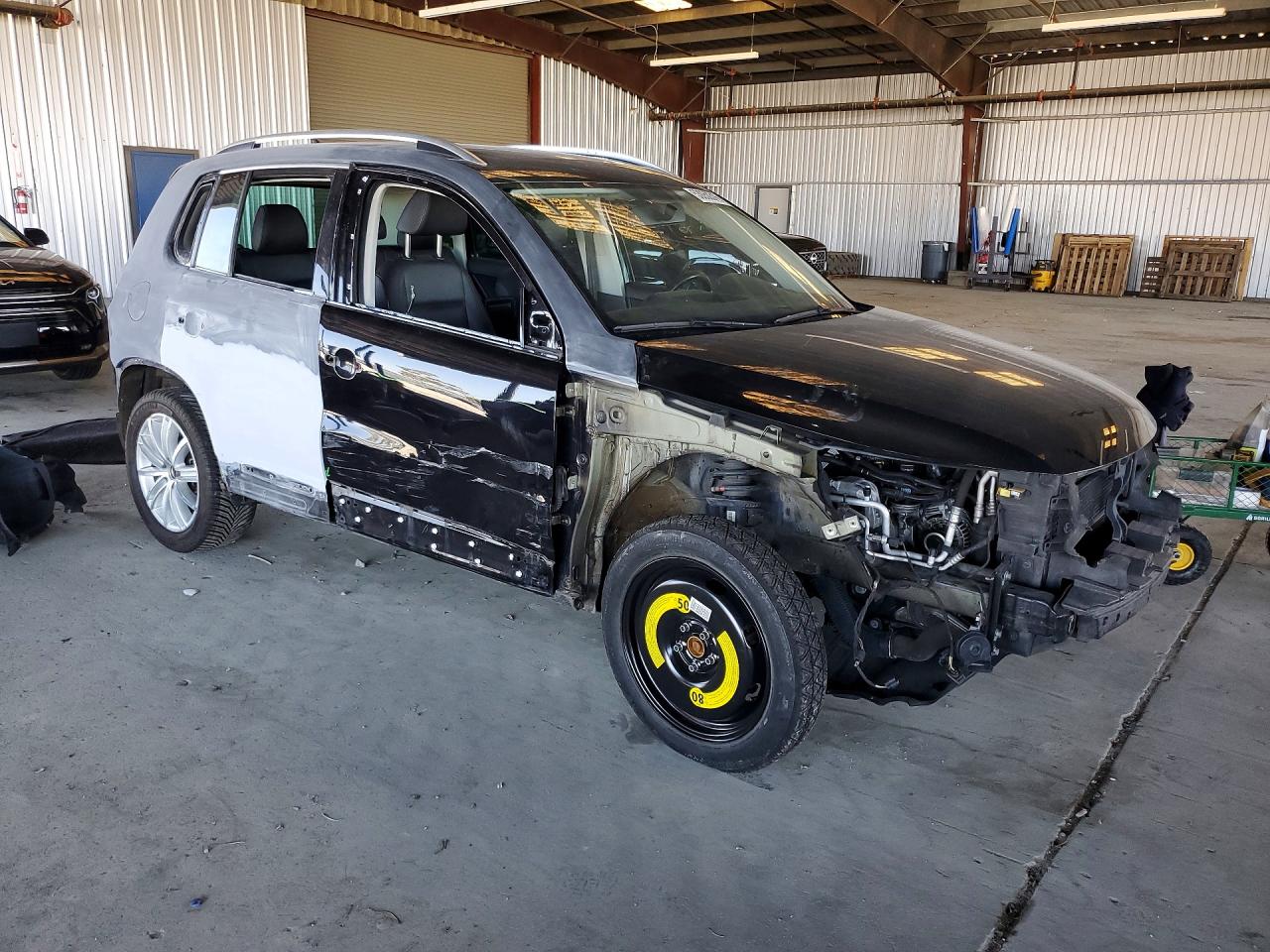 2014 Volkswagen Tiguan VIN WVGBV3AXXEW510864 photo 4