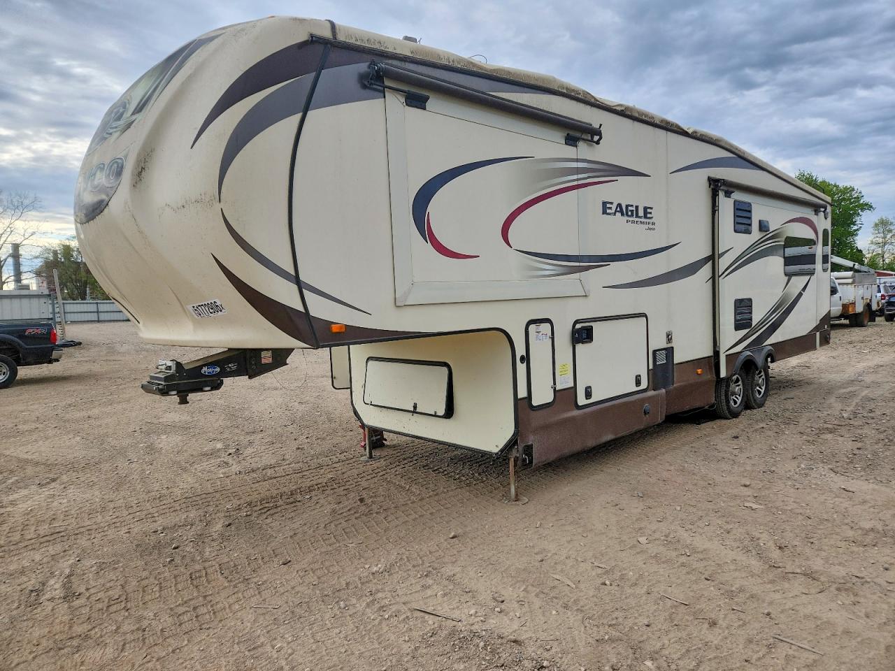 2015 JAYCO All models VIN 1UJCJ0BU8F1LG0125 photo 2