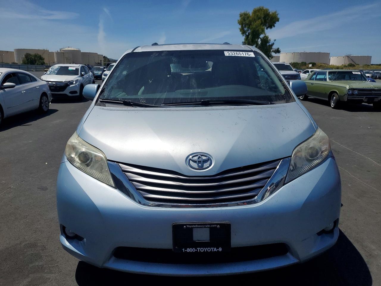 2017 Toyota Sienna VIN 5TDYZ3DC2HS870761 photo 5