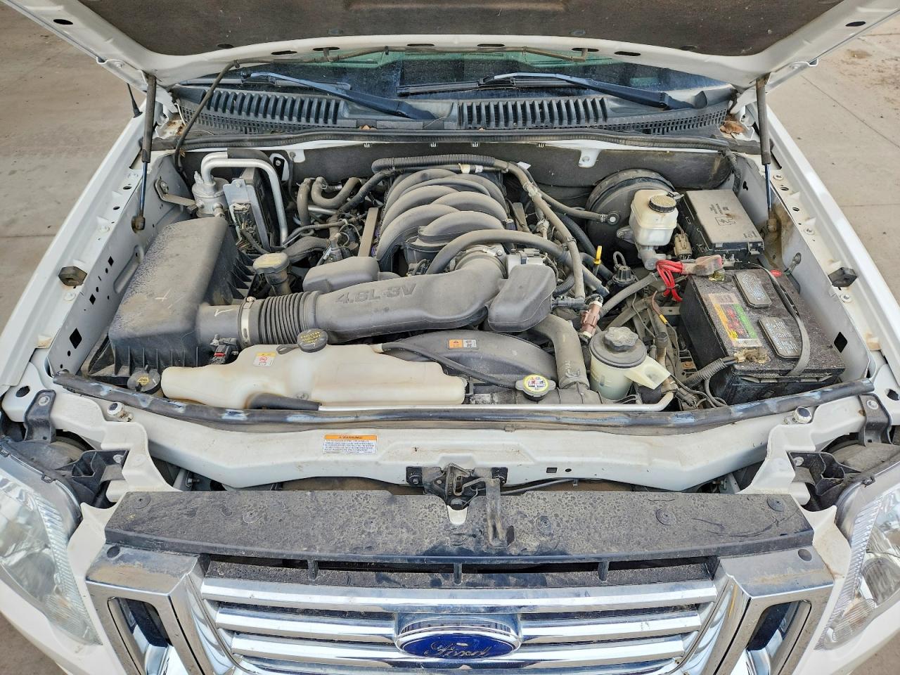 2009 Ford Explorer VIN 1FMEU53819UA12734 photo 11