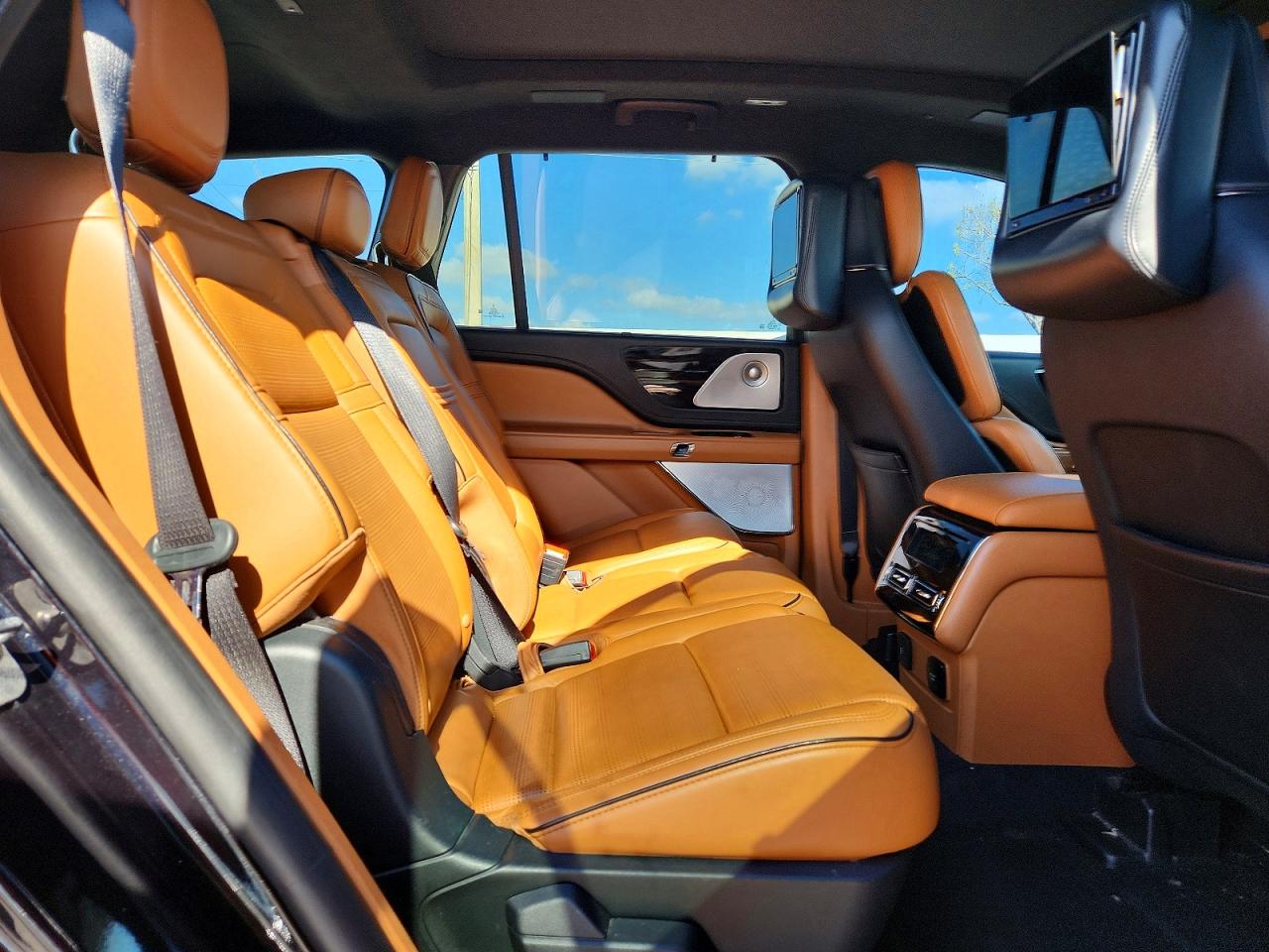 2021 Lincoln Aviator VIN 5LM5J9XC8MGL01662 photo 11