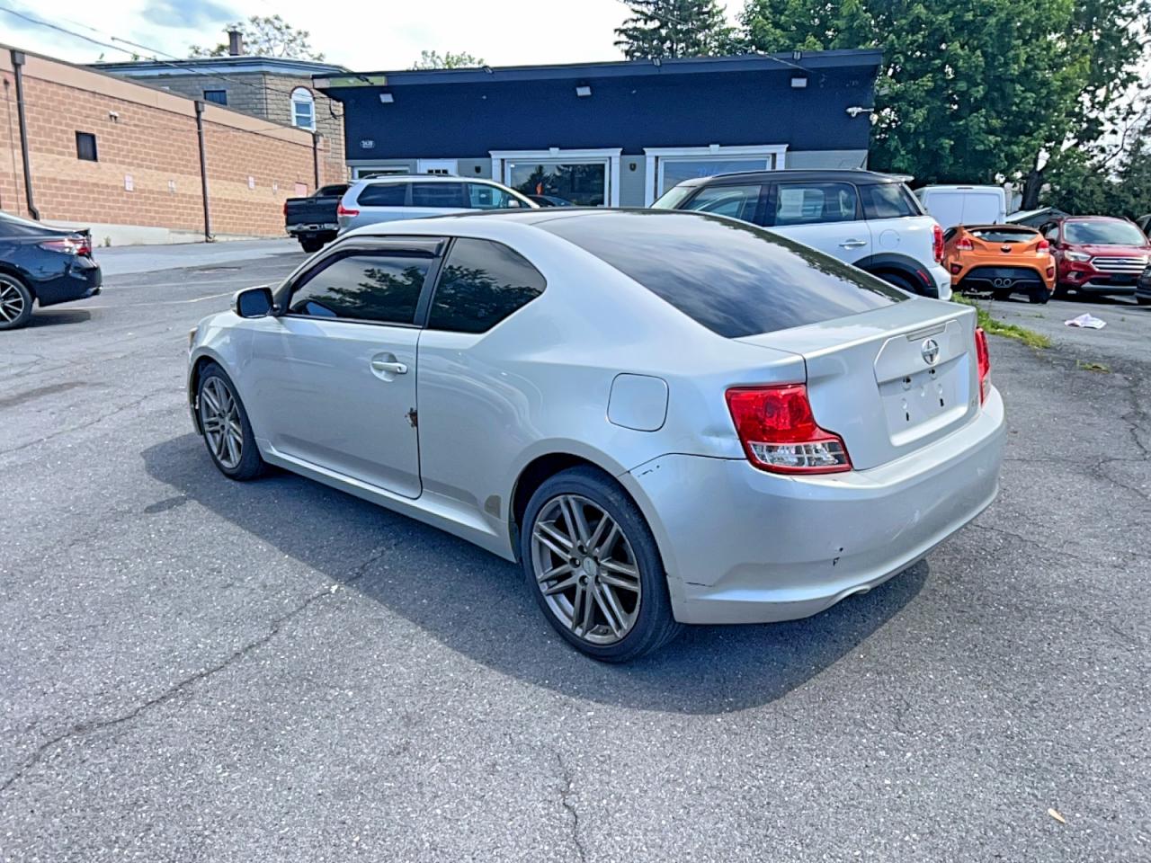 2011 Scion Tc base VIN JTKJF5C76B3007392 photo 3
