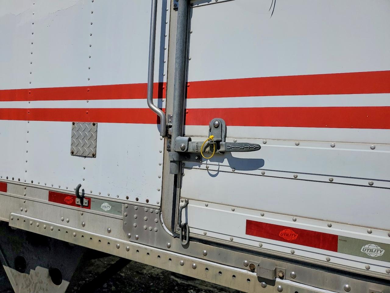 2010 UTILITY Reefer tra VIN 1UYVS2532AM833907 photo 5