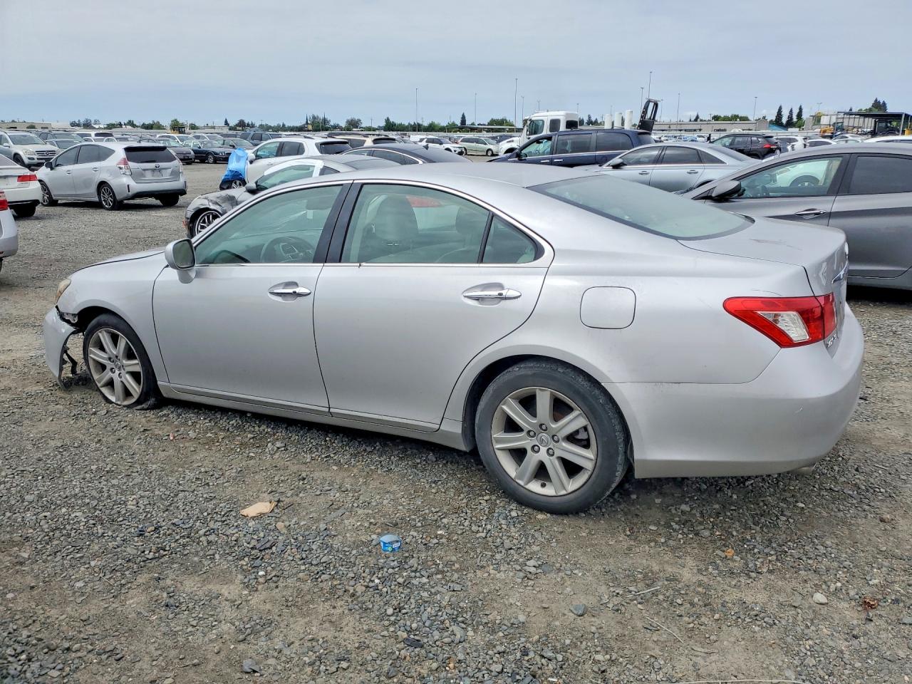 2007 Lexus ES350 VIN JTHBJ46G972082955 photo 2