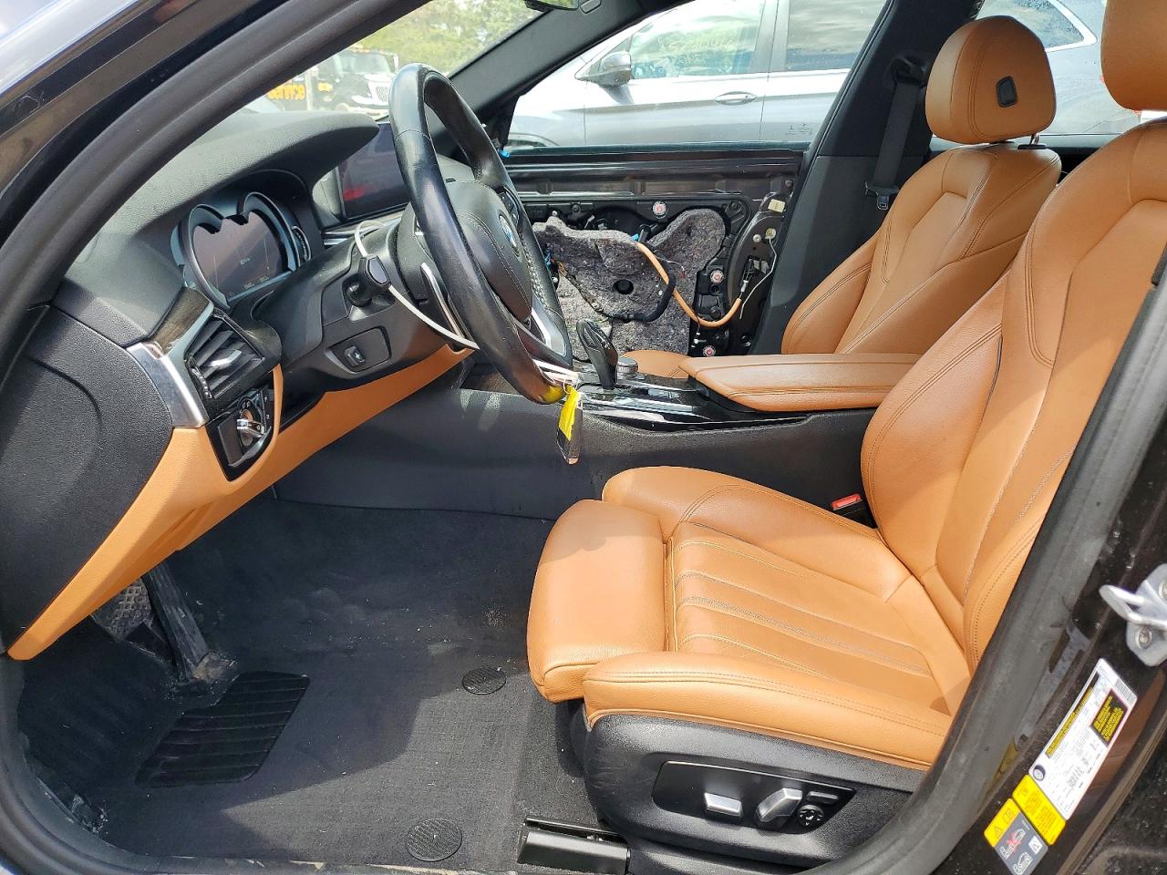 2019 BMW 5 series VIN WBAJB1C59KB375210 photo 7