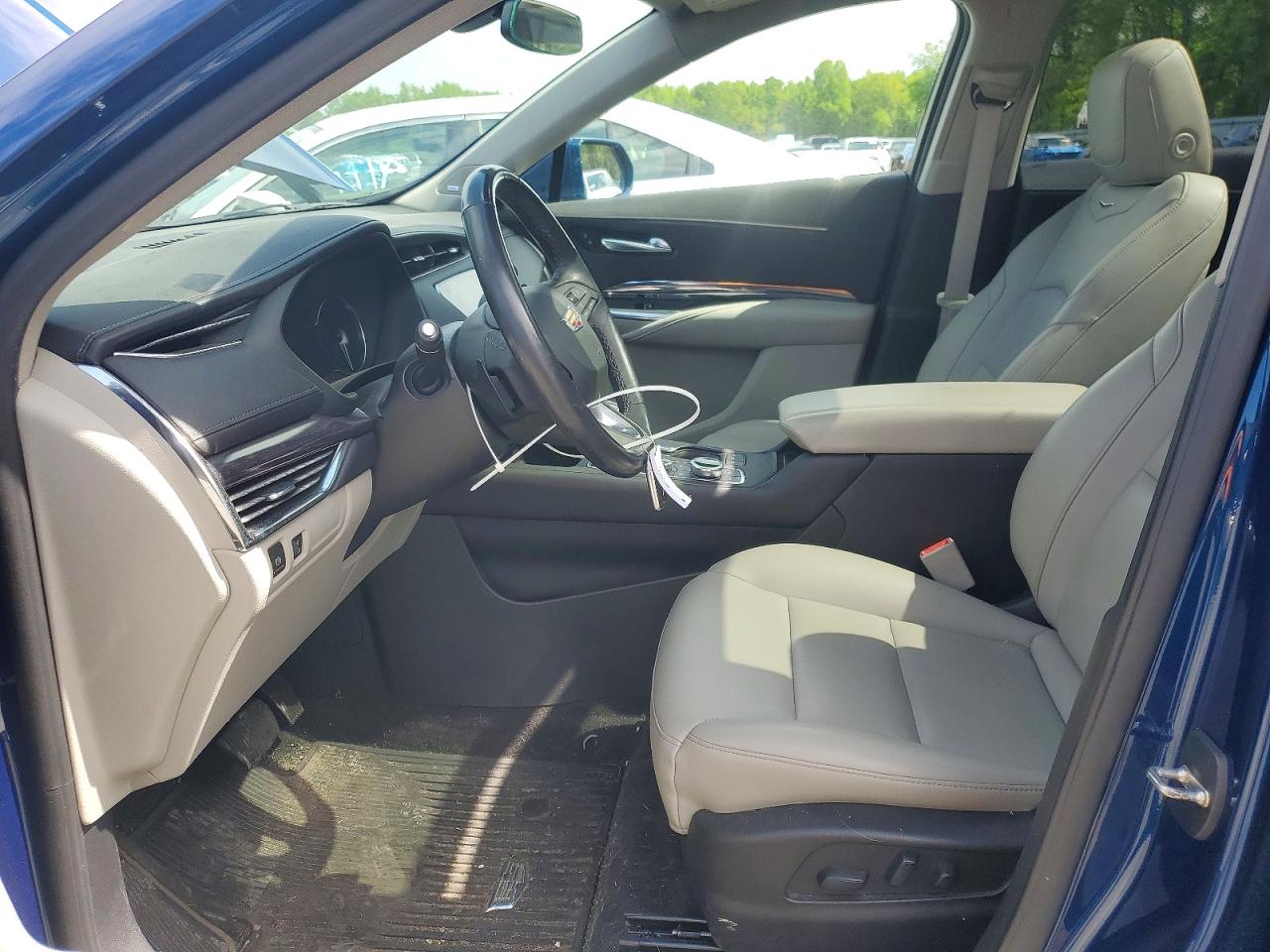 2019 Cadillac Xt4 VIN 1GYAZAR46KF118053 photo 7