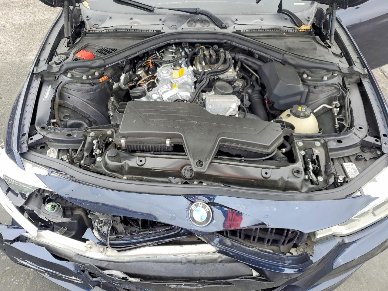2016 BMW 3 series VIN WBA8E9G51GNT85461 photo 11