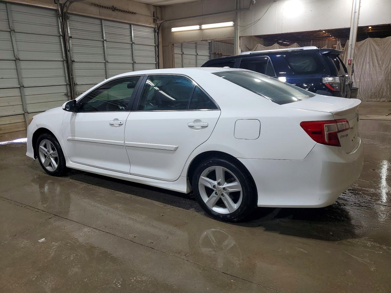 2013 Toyota Camry VIN 4T1BF1FK4DU714049 photo 2