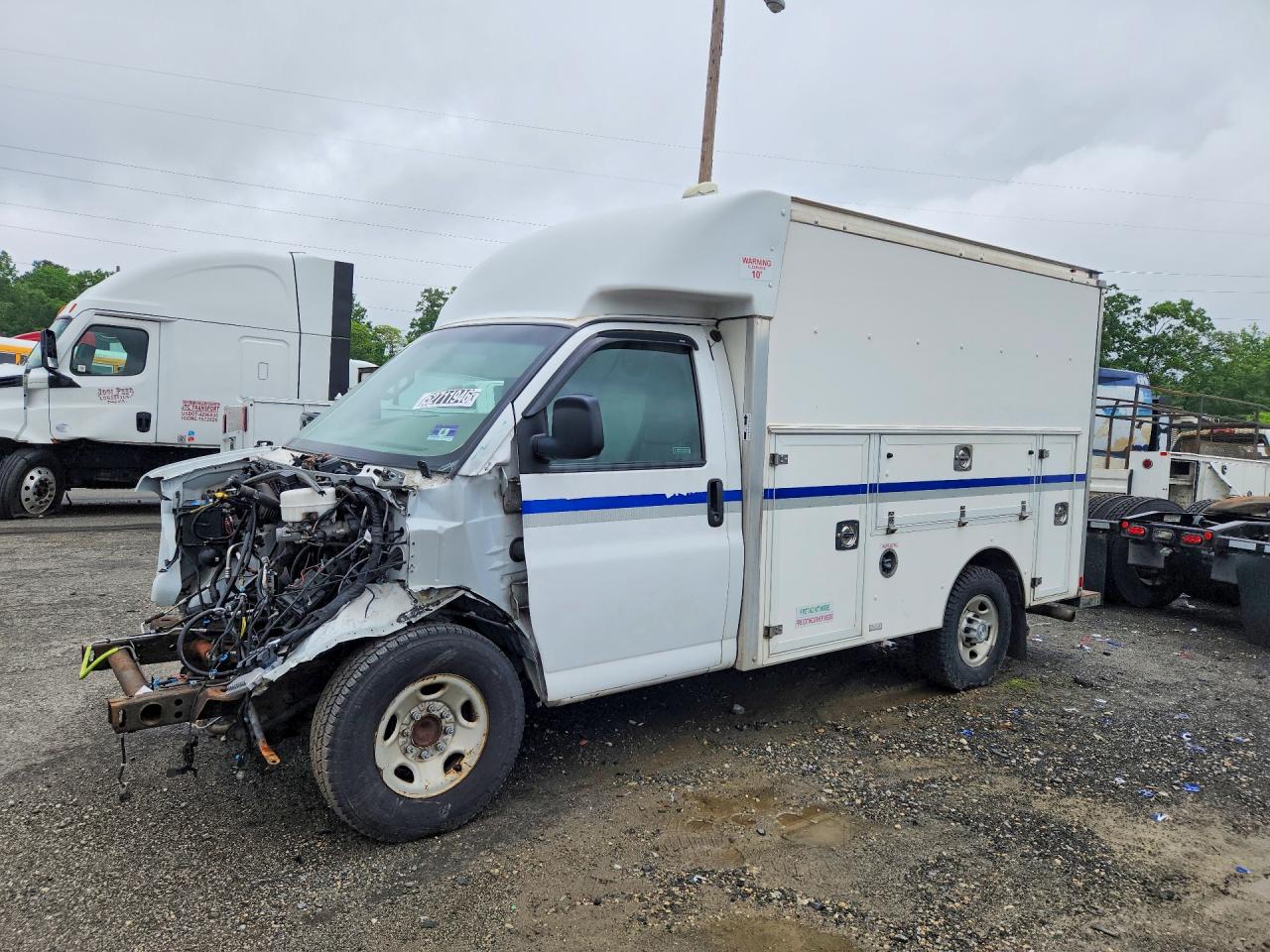2018 CHEV Express VIN 1GB0GRFG8J1345684 photo 1