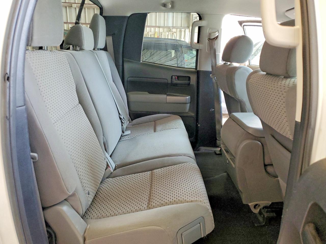 2012 Toyota Tundra VIN 5TFUY5F14CX257939 photo 10