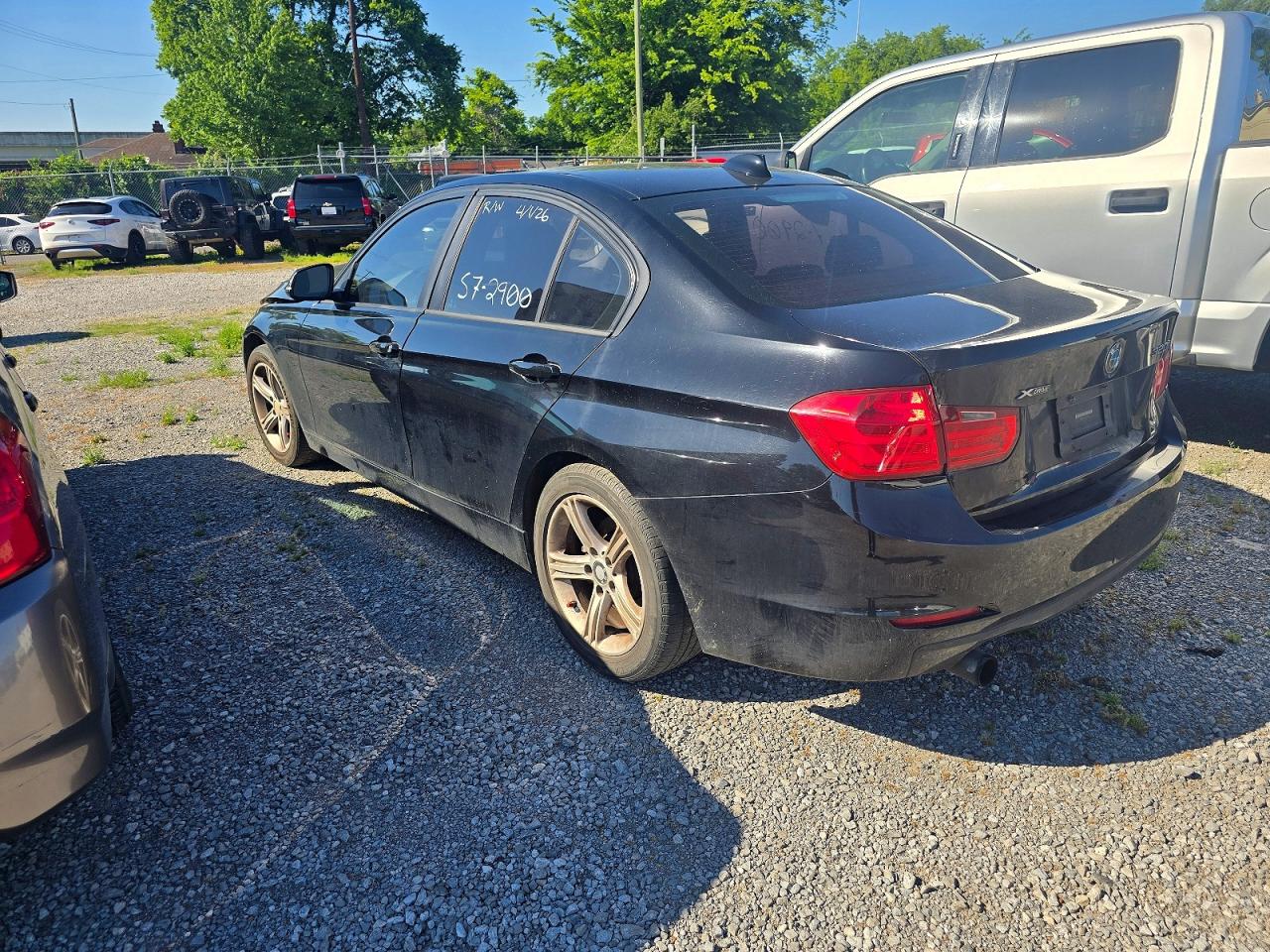 2015 BMW 3 series VIN WBA3C3G51FNS72900 photo 3