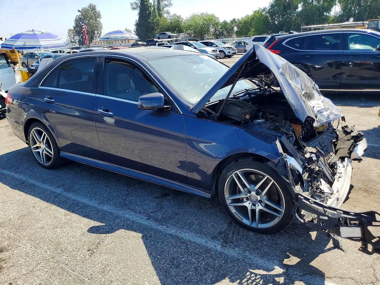 2016 Mercedes-Benz E-class VIN WDDHF5KB3GB198087 photo 4