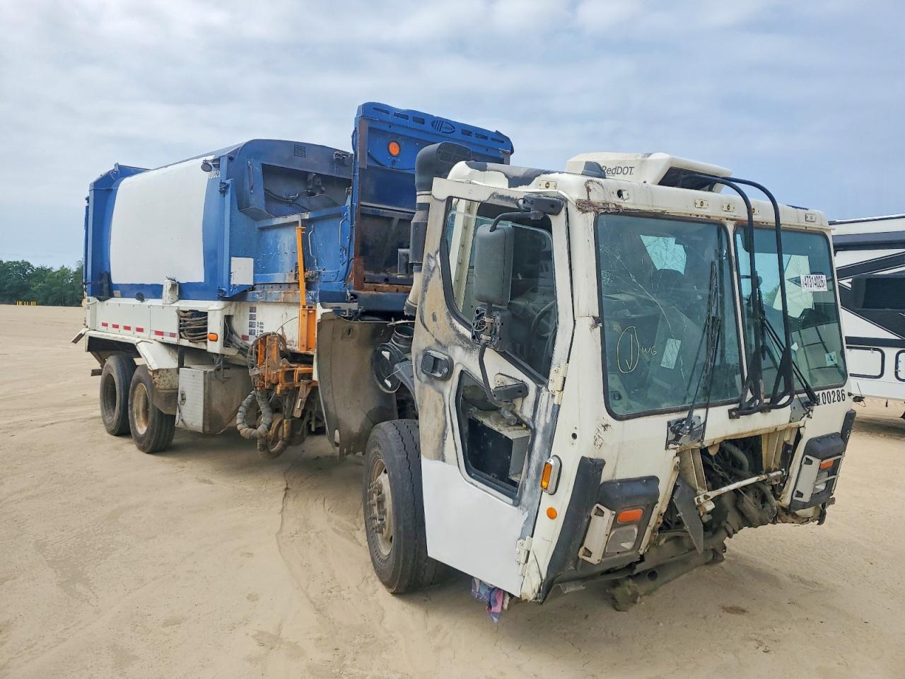 2018 MACK Unknown VIN 1M2LR06CXJM003286 photo 1