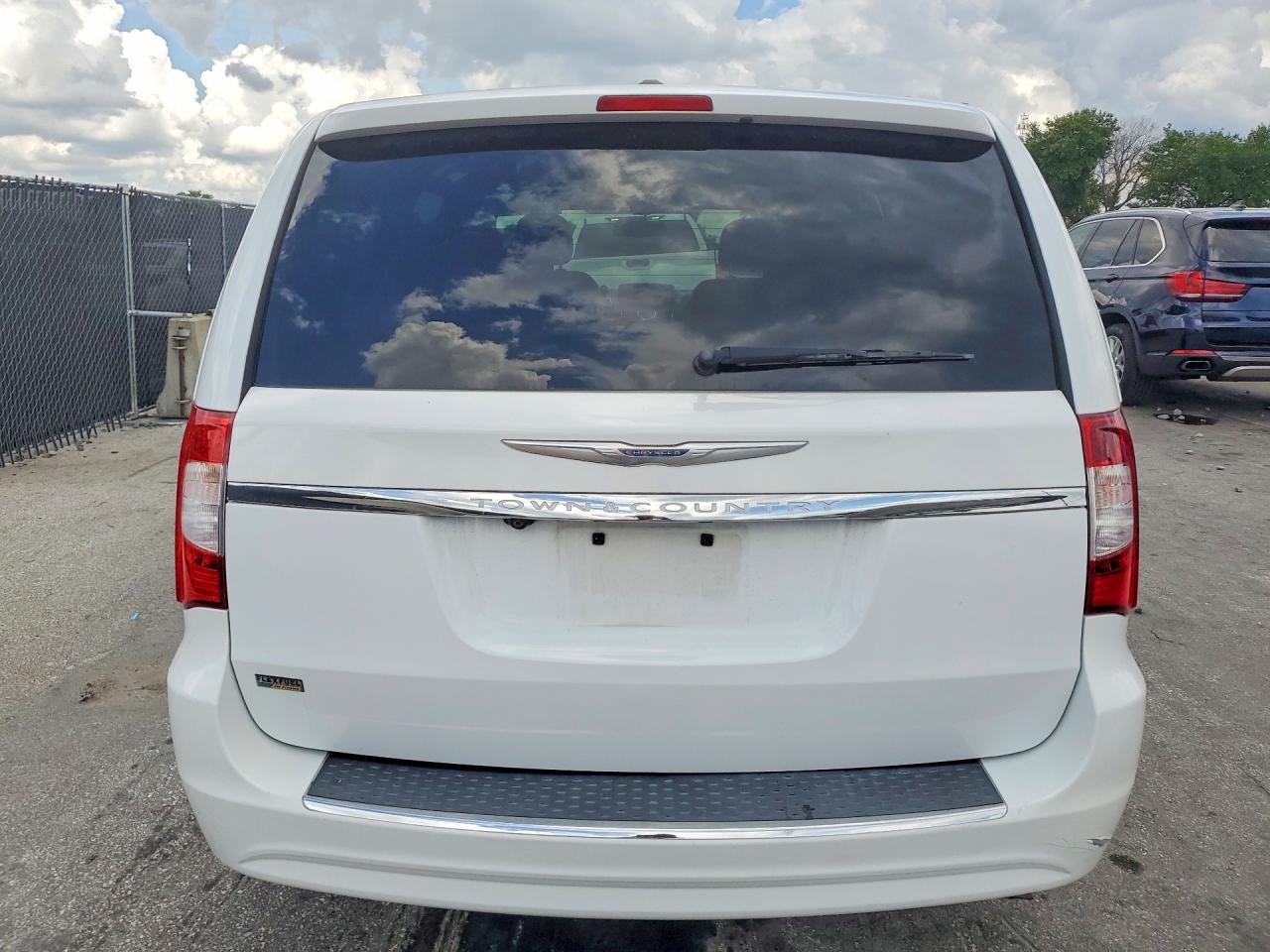 2014 Chrysler Minivan VIN 2C4RC1BG9ER208437 photo 6
