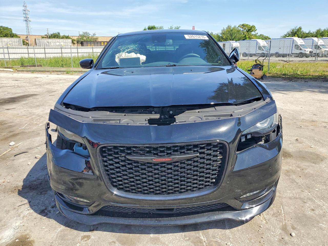 2023 Chrysler 300 VIN 2C3CCABT2PH577477 photo 5