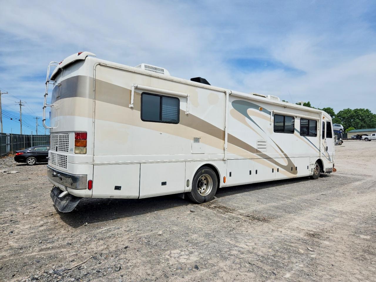 2000 SPARTAN Diamond VIN 4VZBN2499YC034378 photo 4
