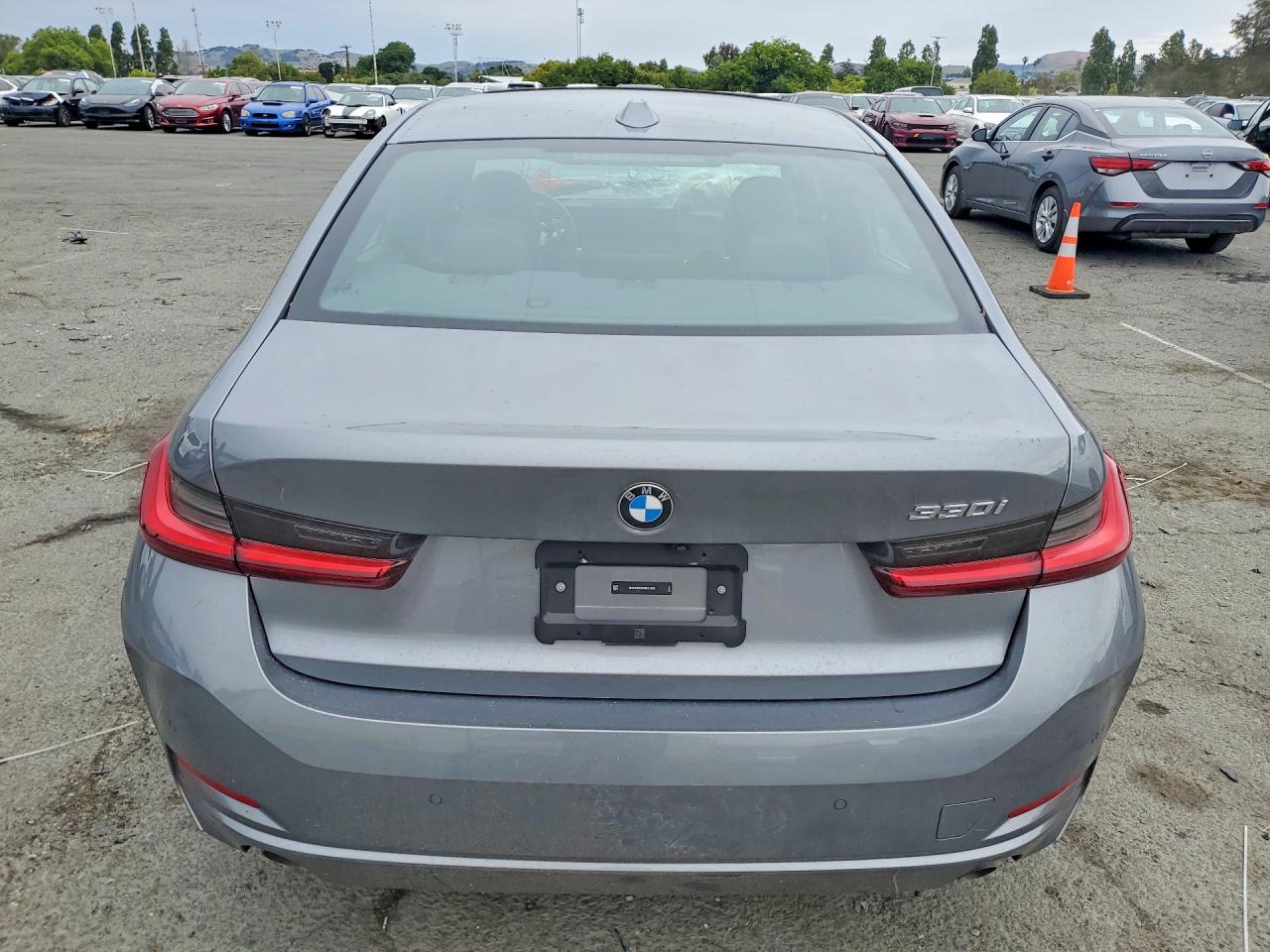 2024 BMW 3 series VIN 3MW69FF09R8E12525 photo 6