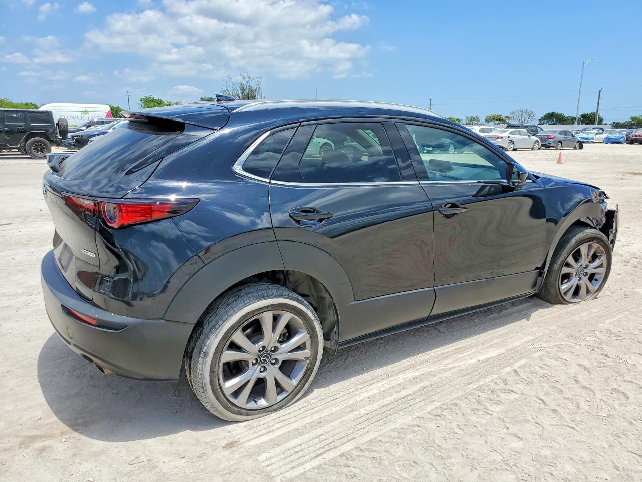 2022 Mazda Cx30 VIN 3MVDMBDL6NM406101 photo 3
