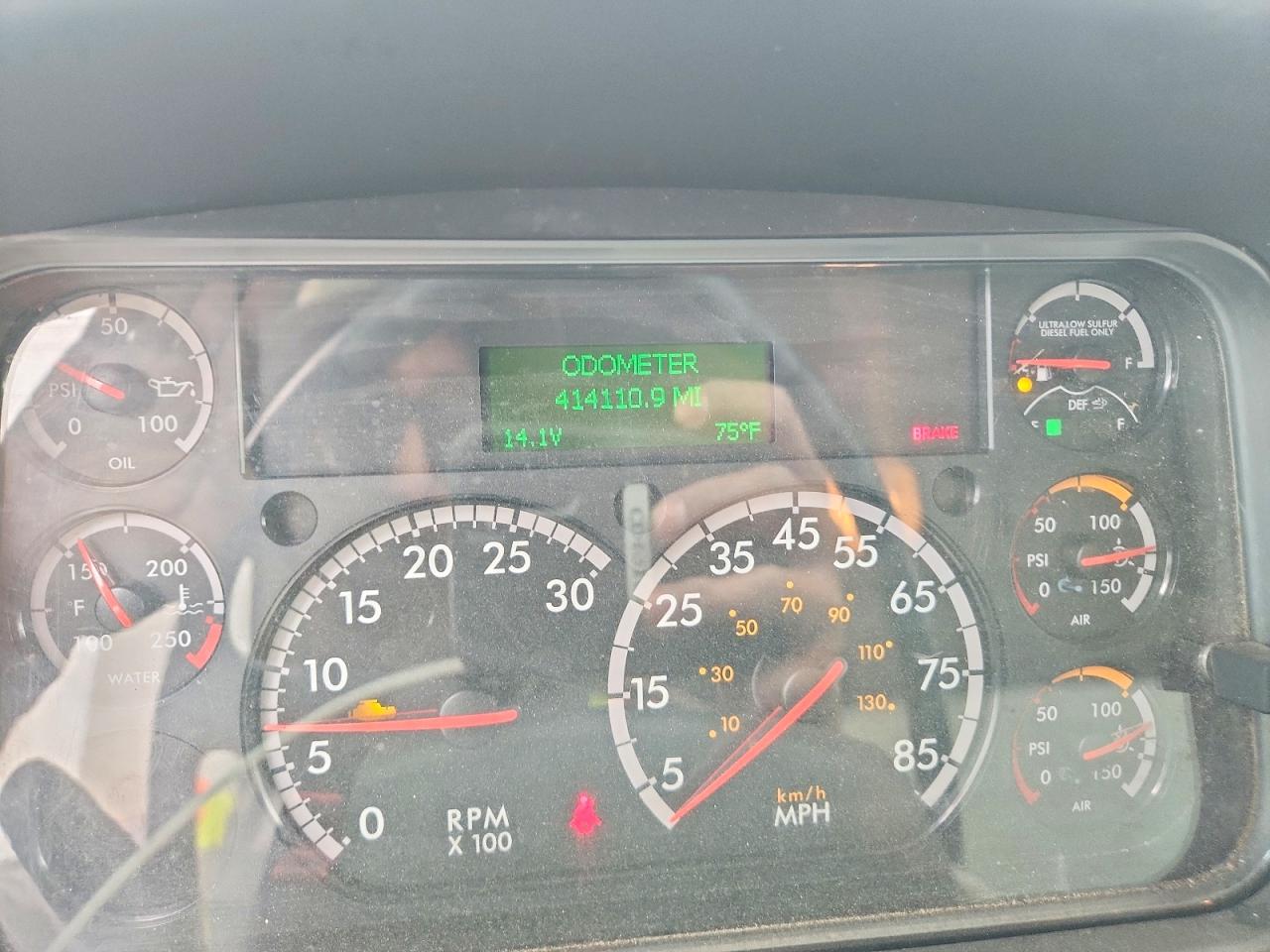2019 FREIGHTLINER All other VIN 3ALACXFC2KDKG1954 photo 9