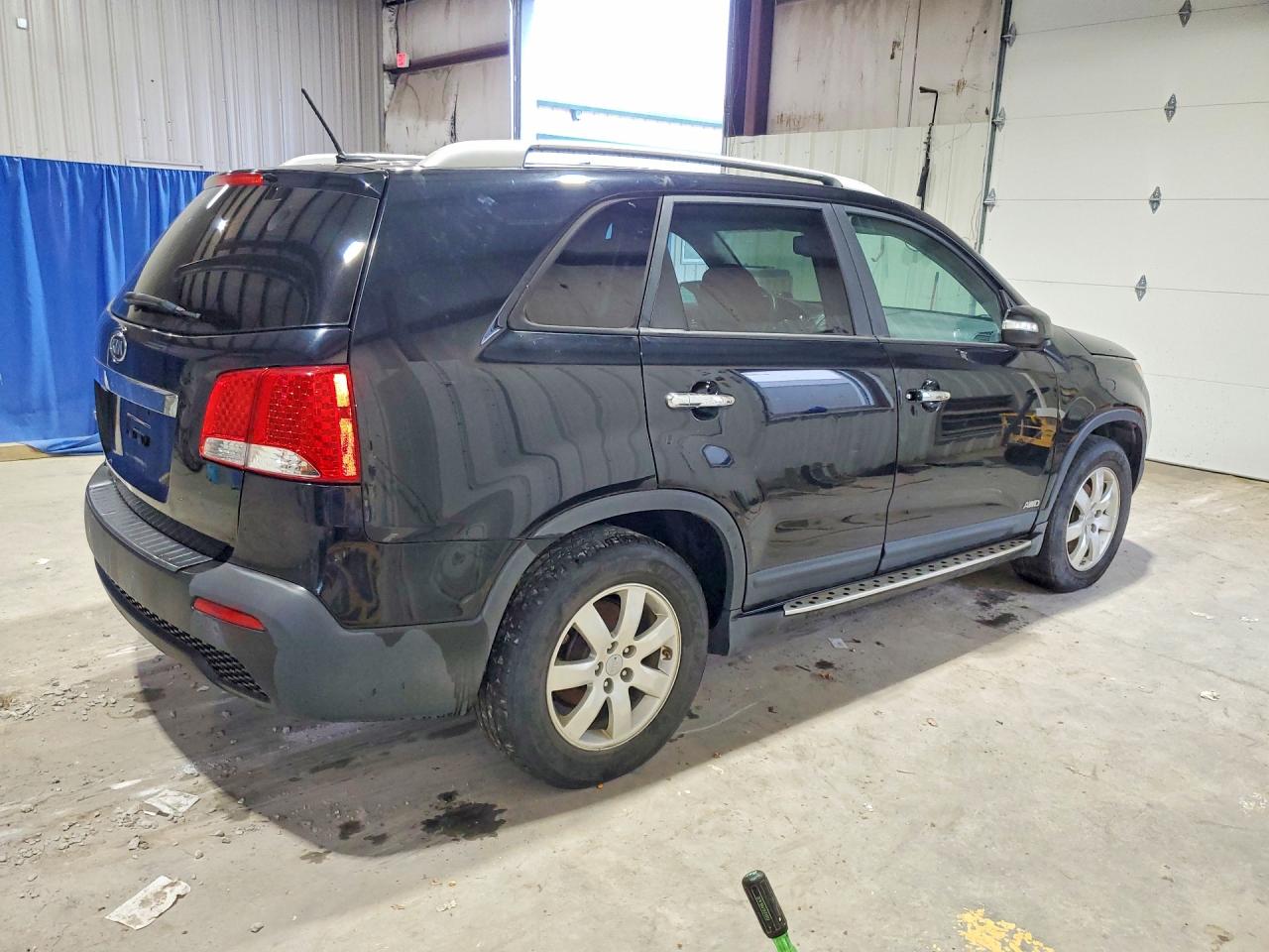 2012 Kia Sorento VIN 5XYKTDA61CG302289 photo 3