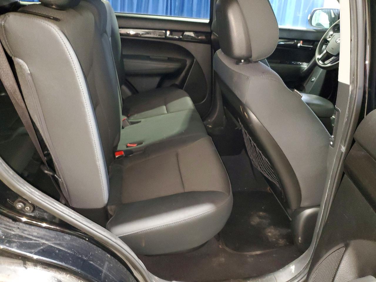 2012 Kia Sorento VIN 5XYKTDA61CG302289 photo 11
