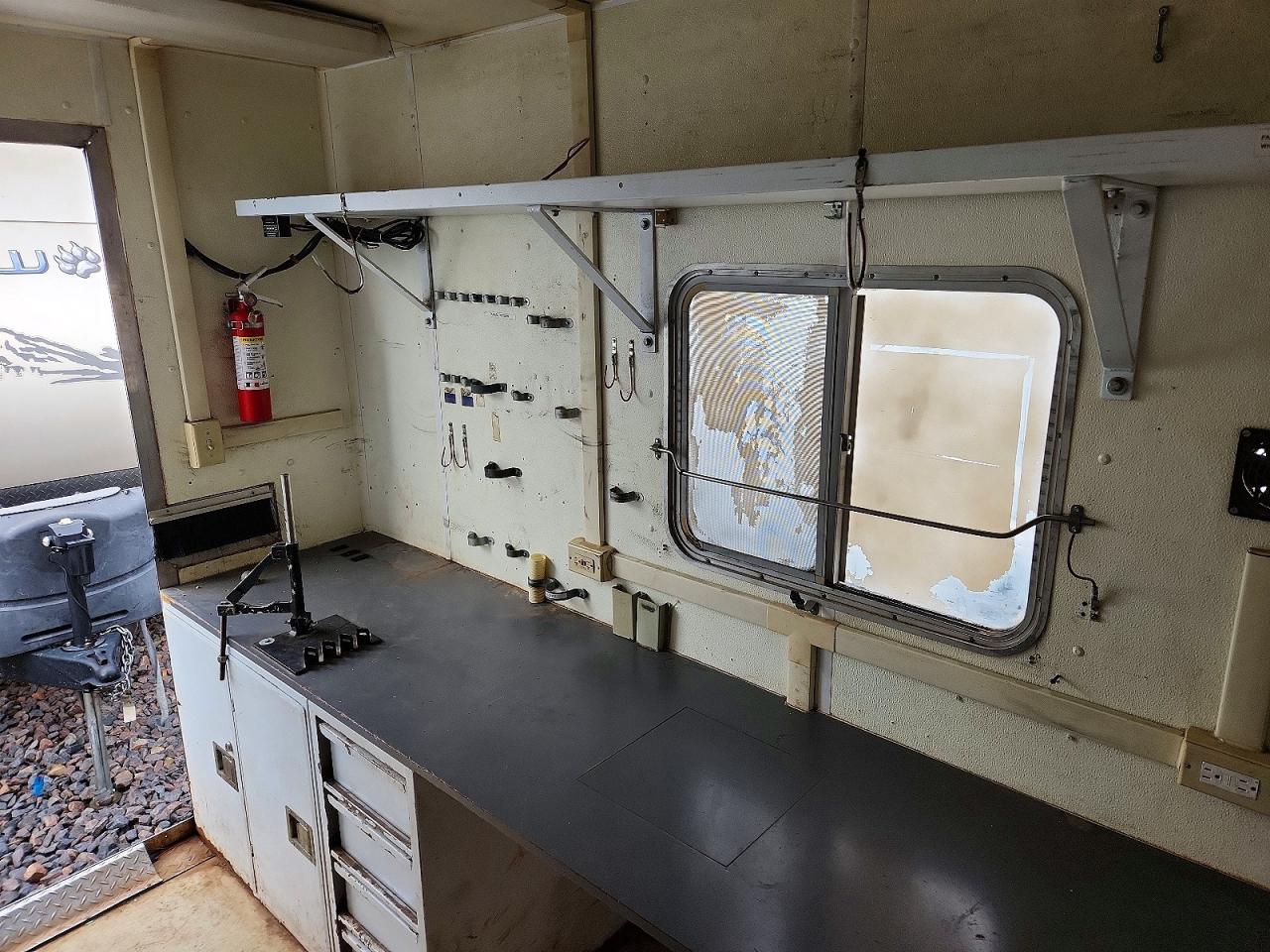 2000 FEATHERLITE FIBER OPTIC SPLICING TRAILER VIN 4FGL0112XYC037547 photo 5