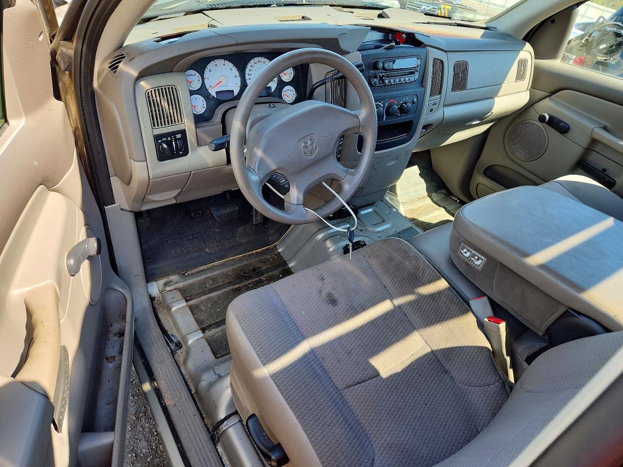 2002 Dodge Ram 1500 VIN 1D7HA16N22J226245 photo 8