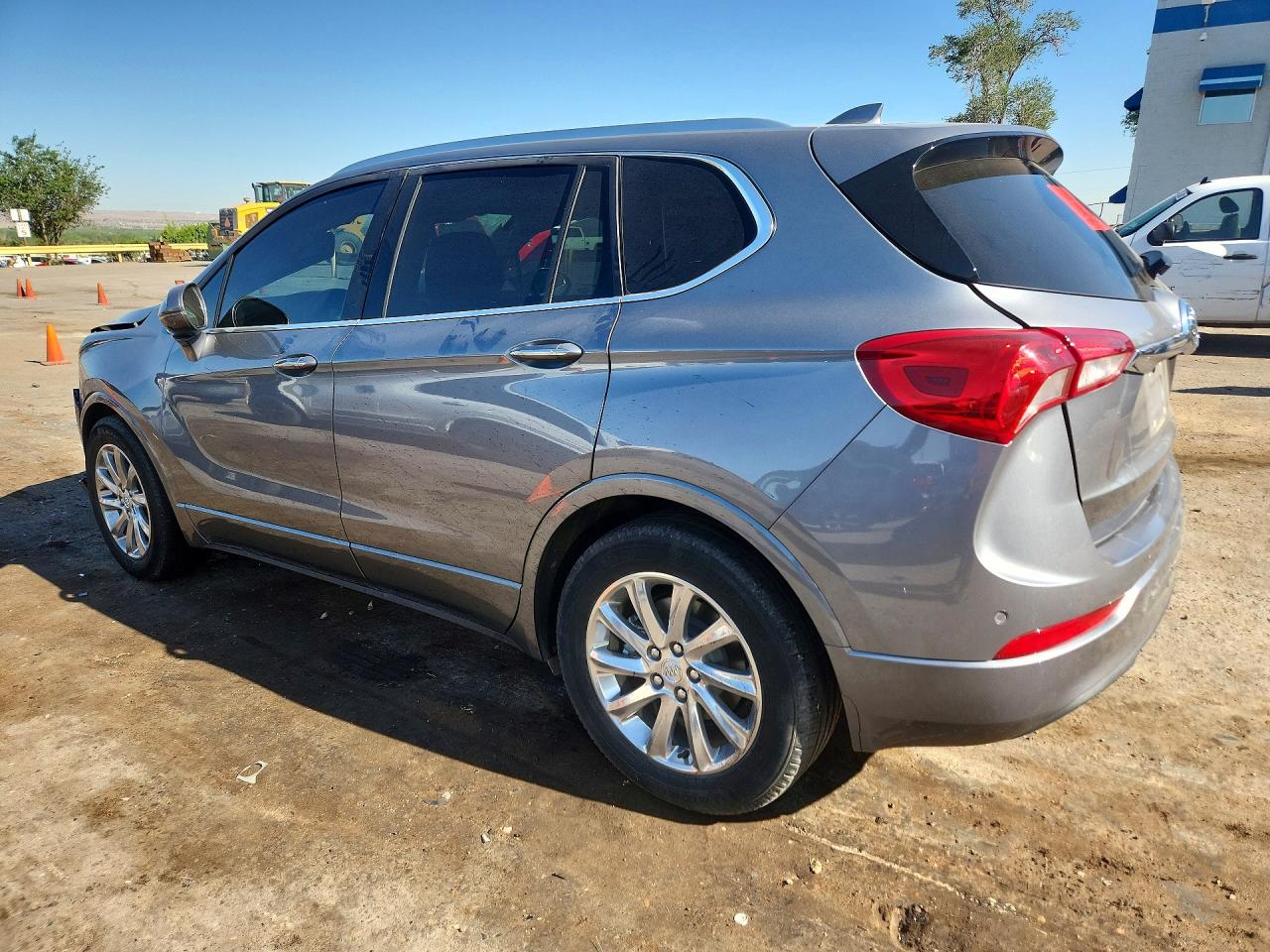 2020 Buick Envision VIN LRBFXCSAXLD168334 photo 2