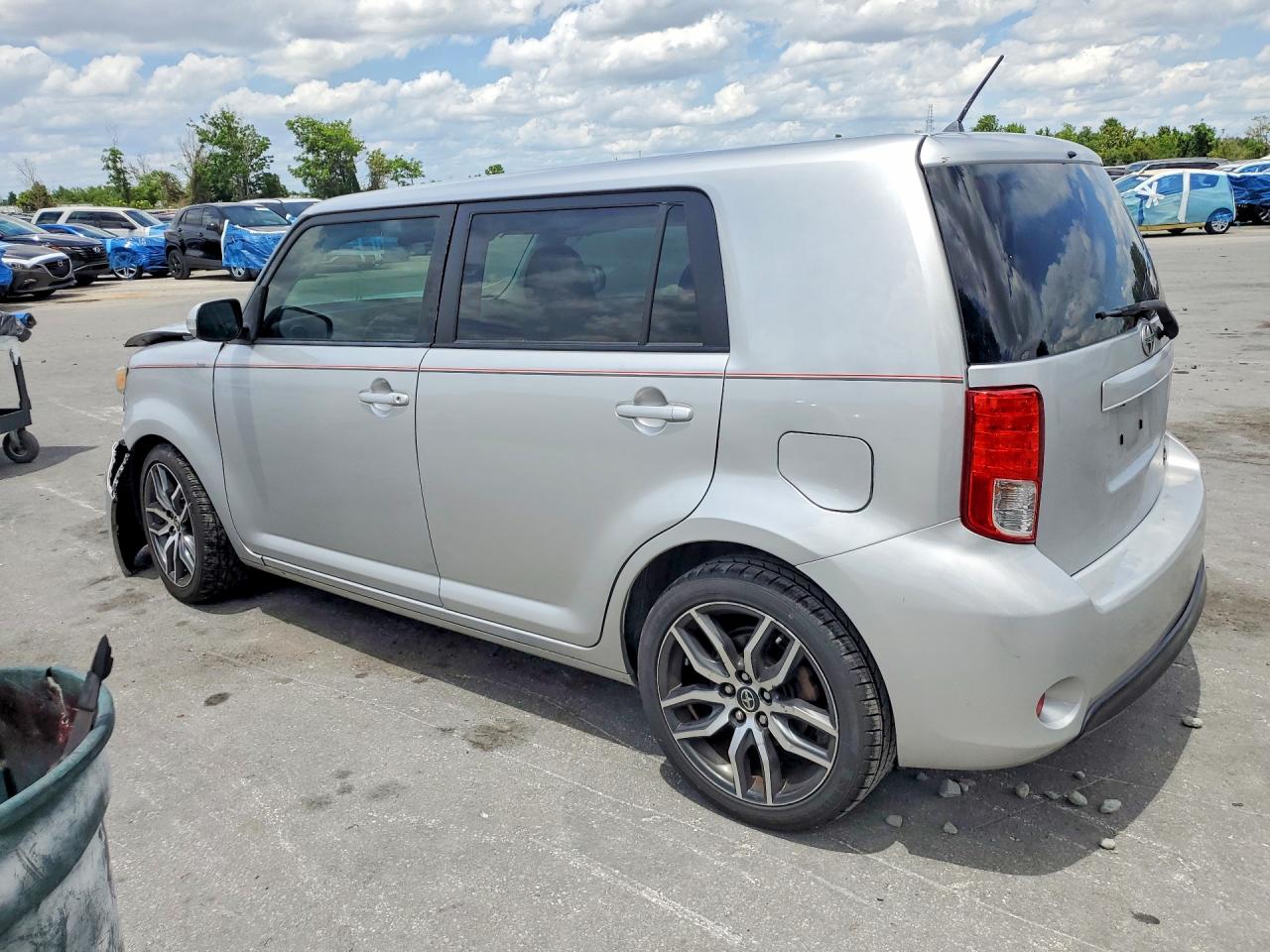 2015 Scion Xb VIN JTLZE4FEXFJ077422 photo 2