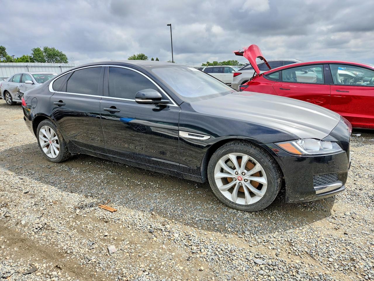 2017 Jaguar Xf VIN SAJBD4BN0HCY47285 photo 4