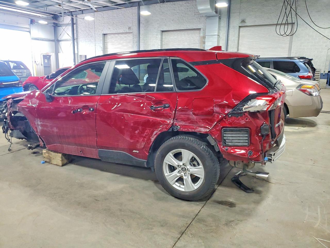 2019 Toyota Rav4 VIN JTMRWRFVXKD032186 photo 2