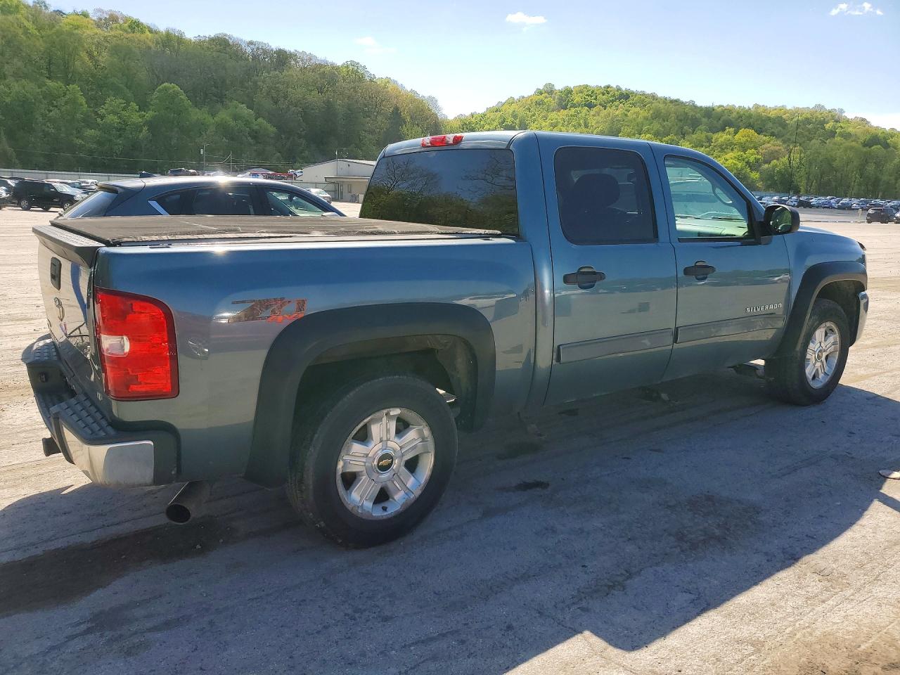 2011 CHEVROLET All models VIN 3GCPKSE31BG157669 photo 3