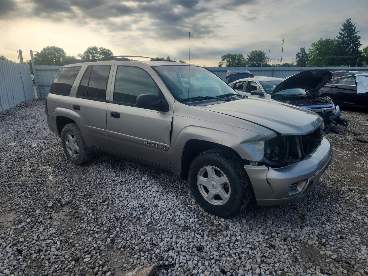 2002 CHEV Trailblaze VIN 1GNDT13S622447135 photo 4