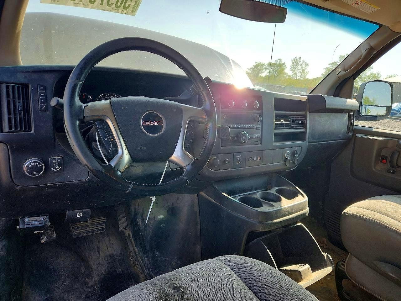 2014 GMC Savana VIN 1GTZ7TCG0E1190719 photo 8