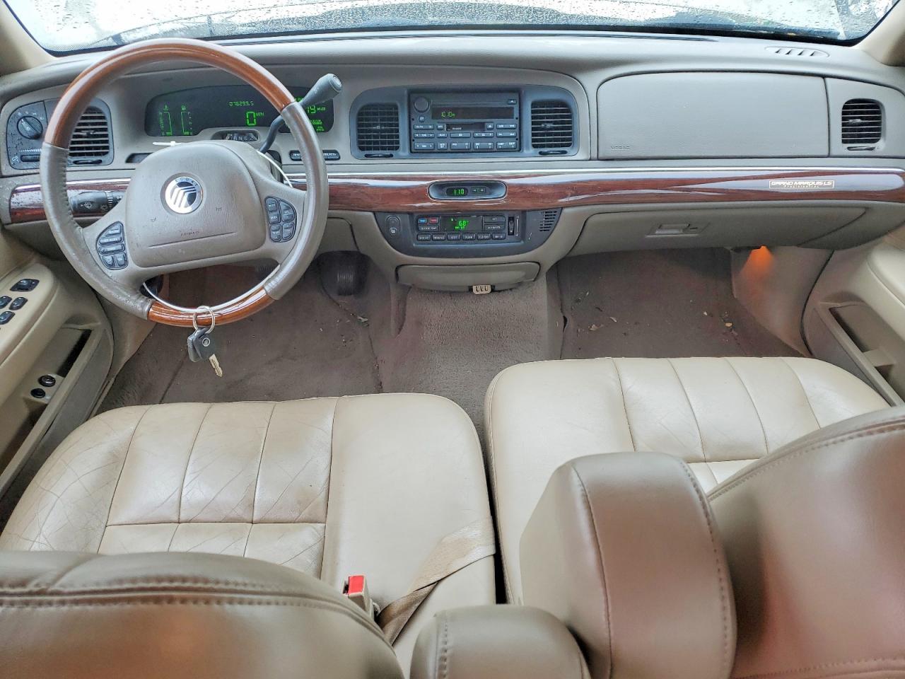 2003 Mercury Grmarquis VIN 2MEFM75WX3X644517 photo 8