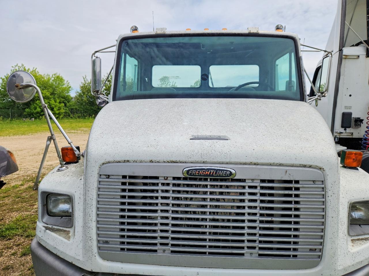 2001 FREIGHTLINER All other VIN 1FUBBXBS71HH23773 photo 9