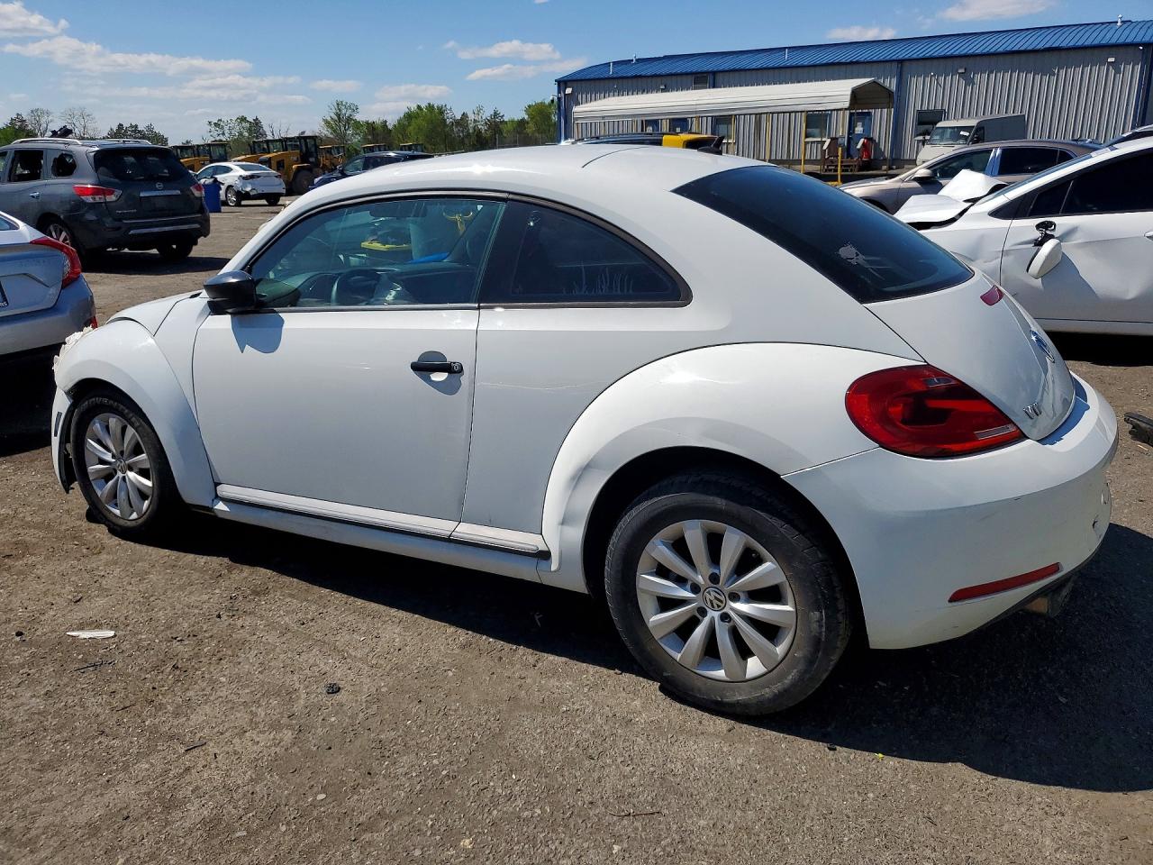 2015 Volkswagen Beetle VIN 3VWF17AT0FM636493 photo 2