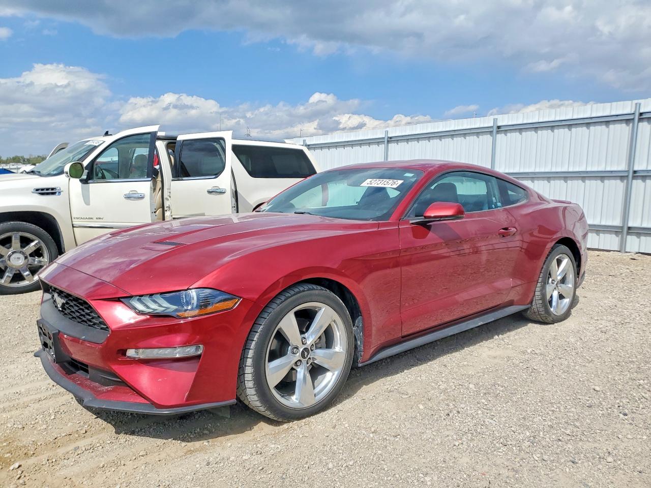 2018 Ford Mustang VIN 1FA6P8TH4J5181216 photo 1